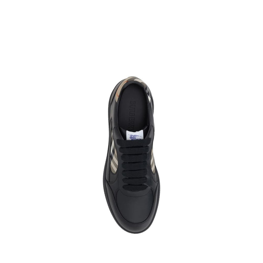Burberry Schwarze Bos Taurus Kalbsleder Low-Top-Sneaker