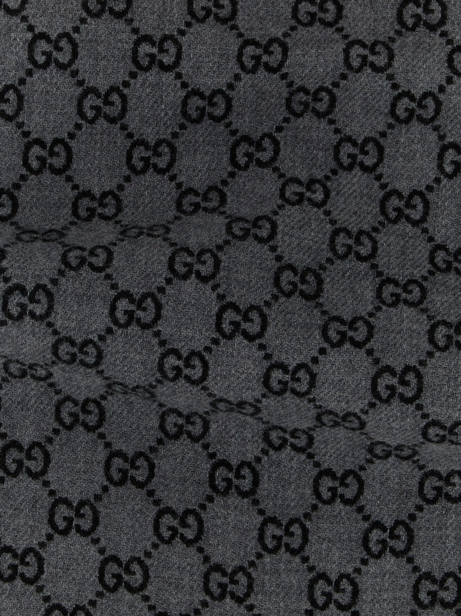 Gucci Grauer Wollschal