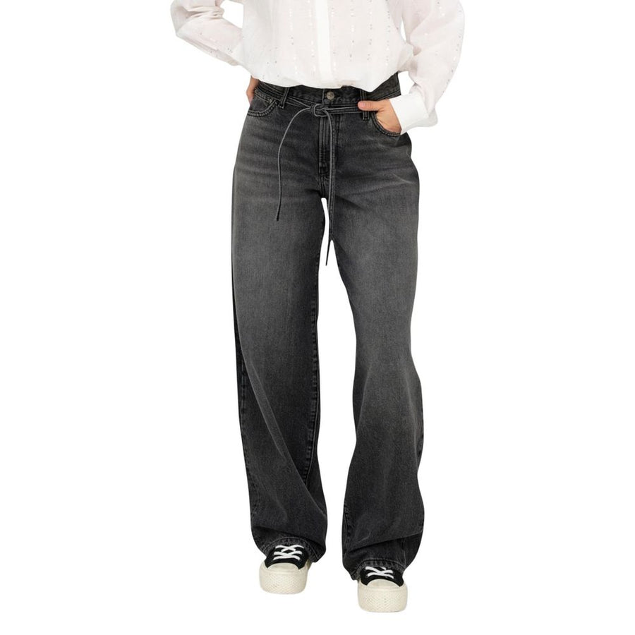 Only Black Mom Jeans Made From Recycled Cotton