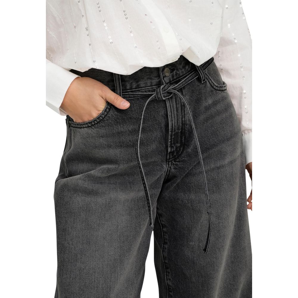 Only Schwarze Mom-Jeans aus recycelter Baumwolle