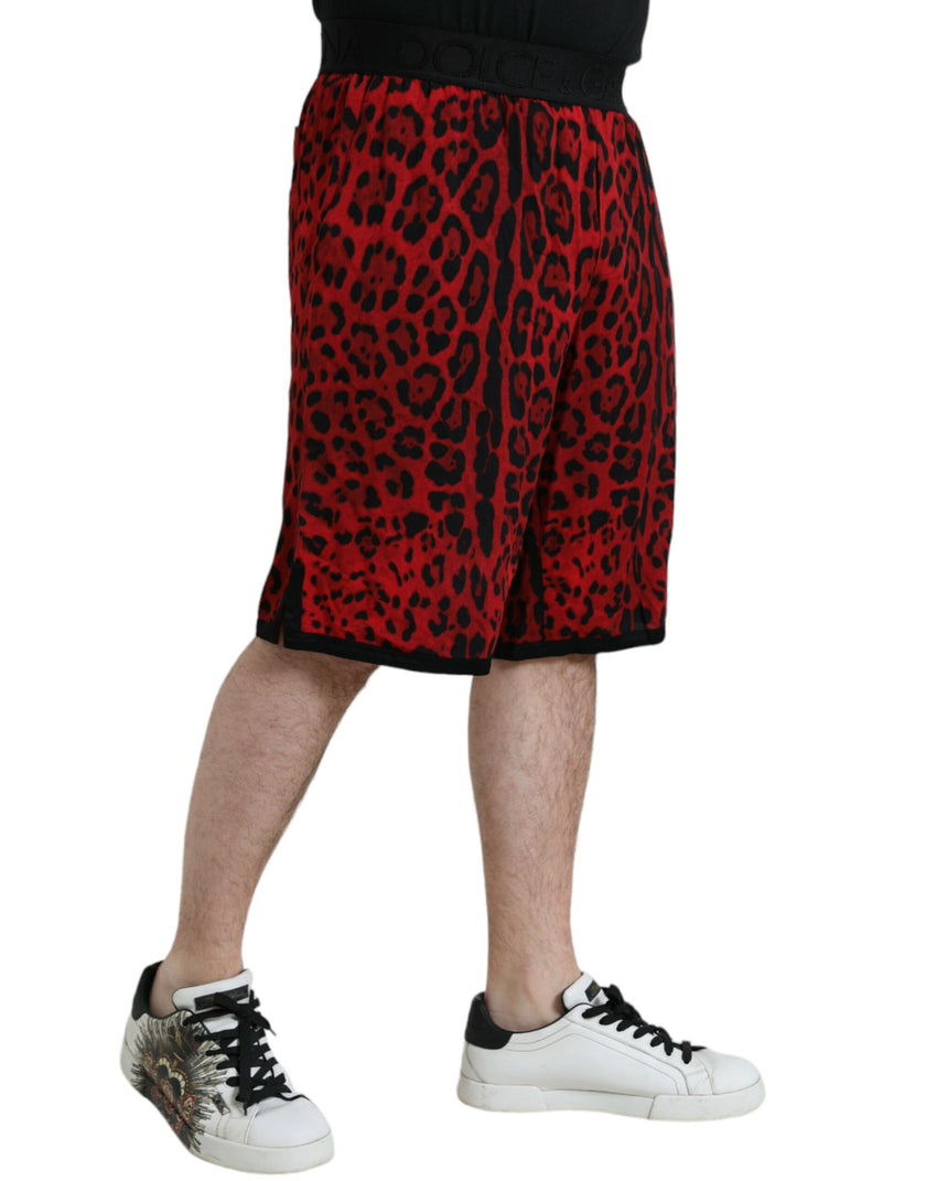 Dolce & Gabbana Rote Viskose-Bermudashorts mit Leopardenmuster