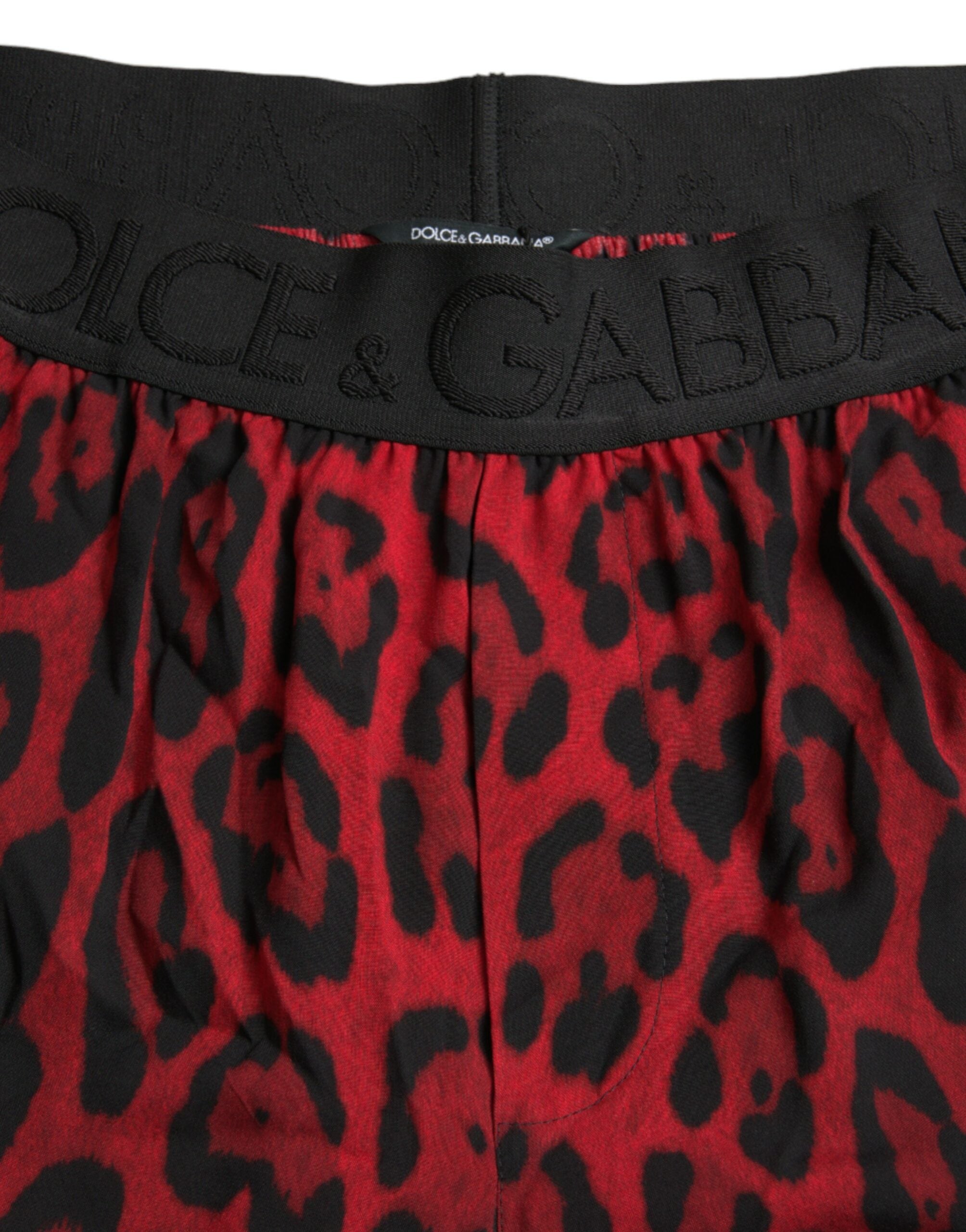 Dolce & Gabbana Rote Viskose-Bermudashorts mit Leopardenmuster