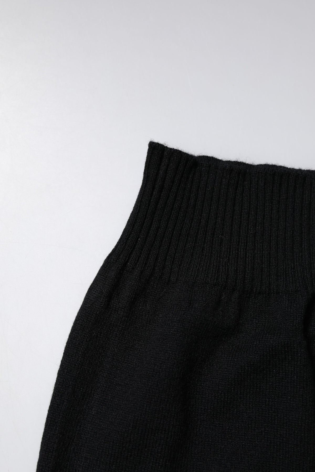 Dolce & Gabbana Black Cashmere Knit Neck Warmer Foulard Scarf