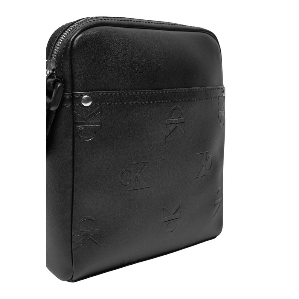 Calvin Klein Jeans Schwarze Polyethylen-Messenger-Tasche