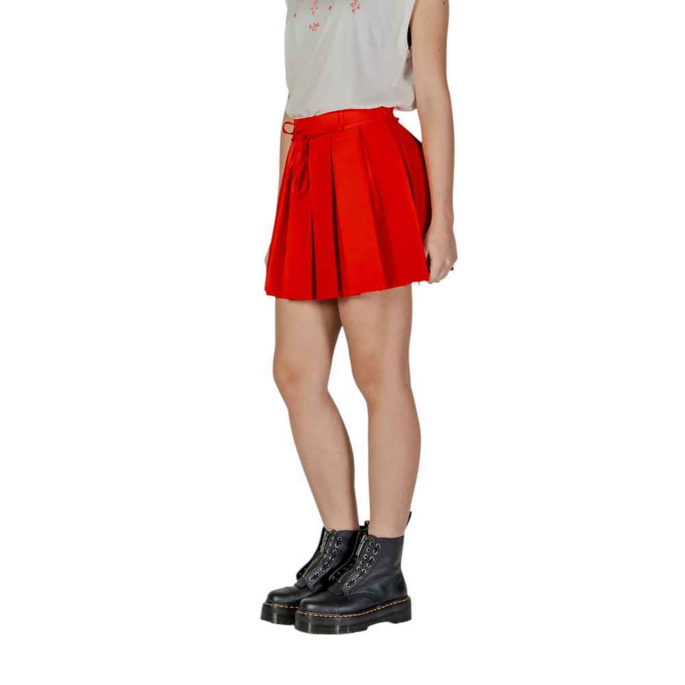Only Roter Minirock aus recyceltem Polyester