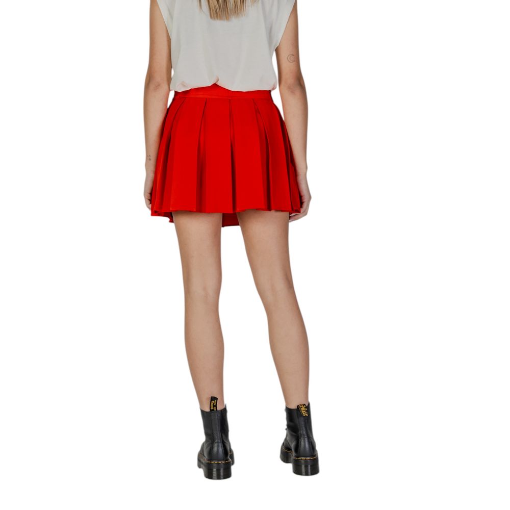 Only Roter Minirock aus recyceltem Polyester